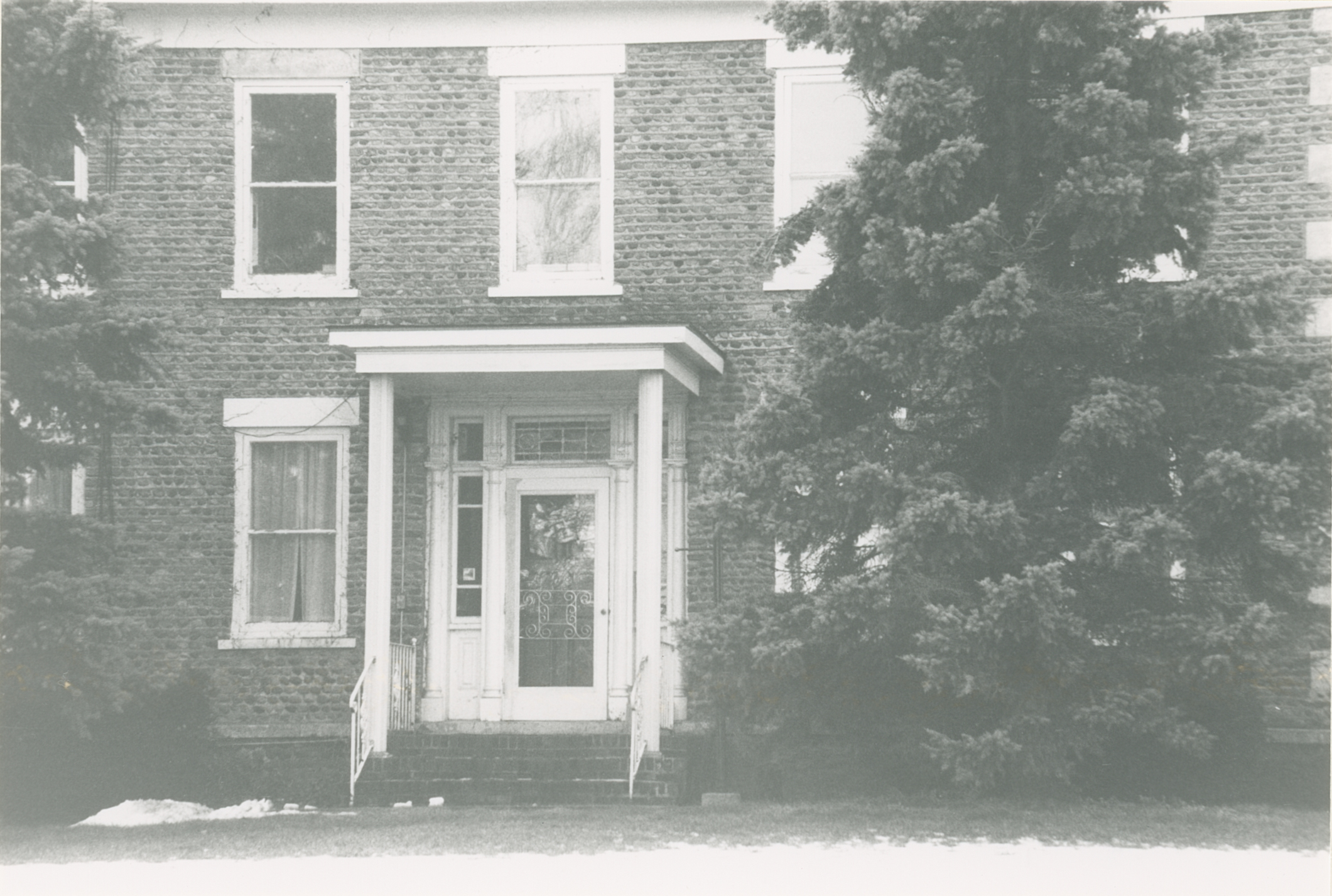 Arc-9 240 West Pearl St 3